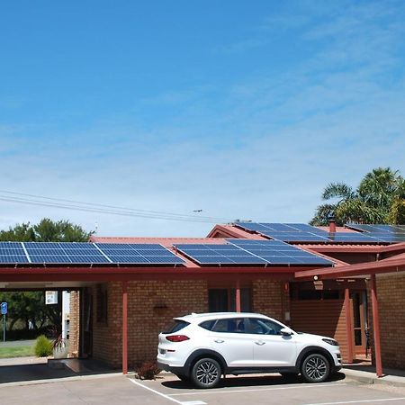 Cunningham Shore Motel Lakes Entrance Exterior photo