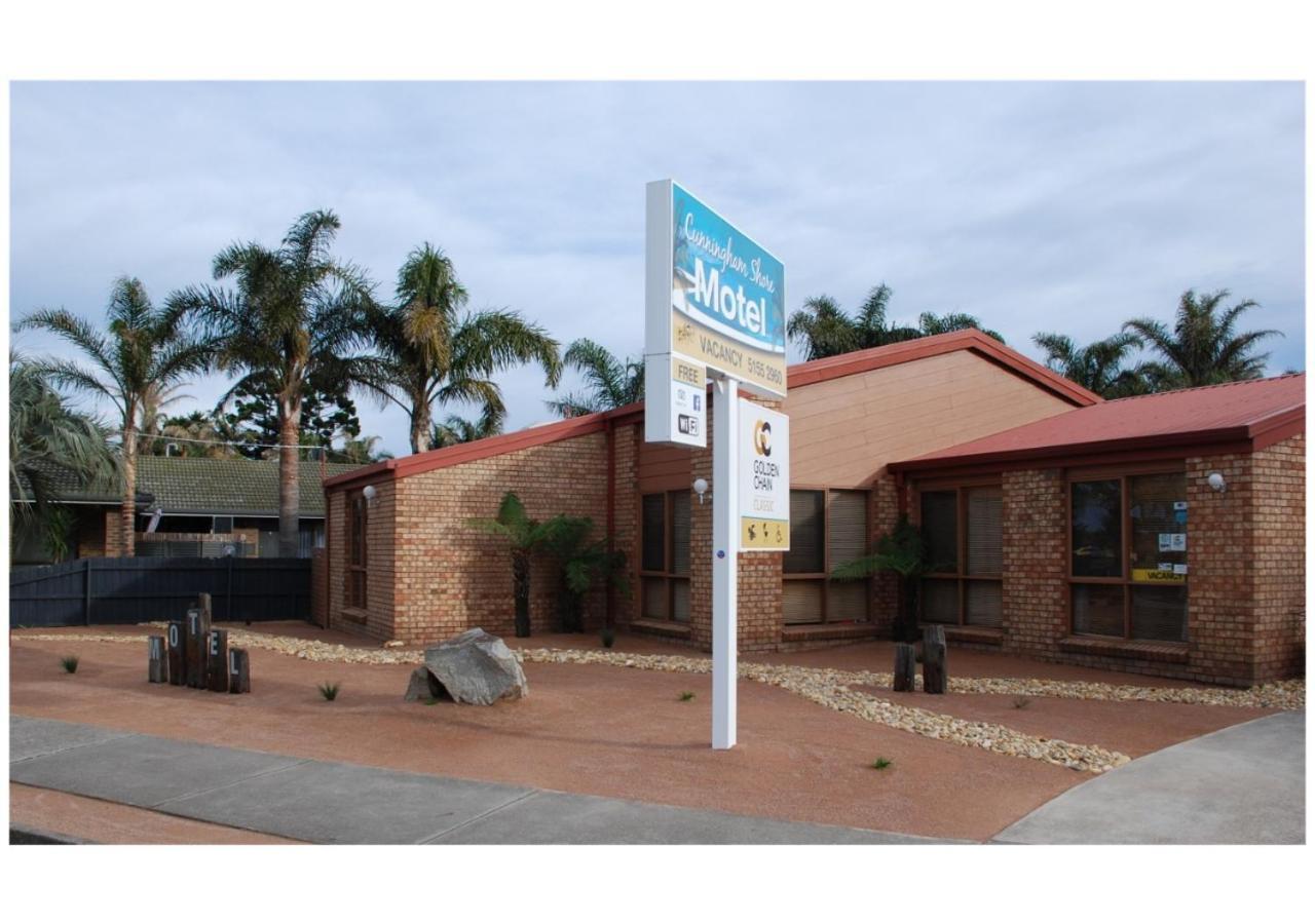 Cunningham Shore Motel Lakes Entrance Exterior photo