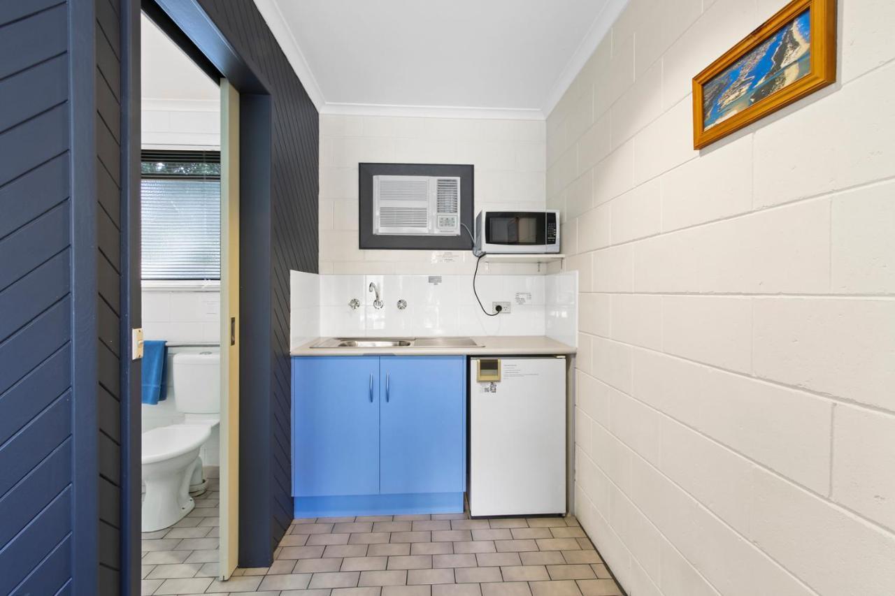 Cunningham Shore Motel Lakes Entrance Exterior photo