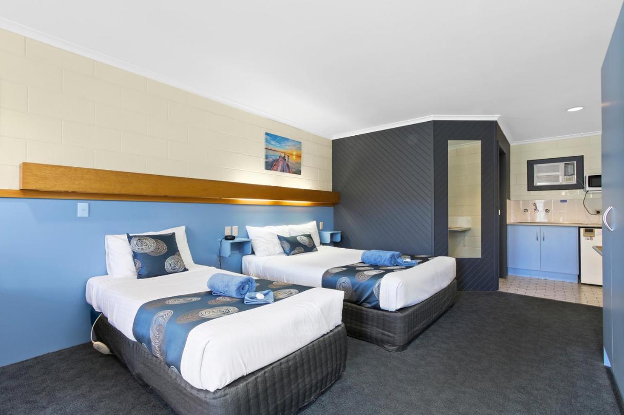 Cunningham Shore Motel Lakes Entrance Exterior photo
