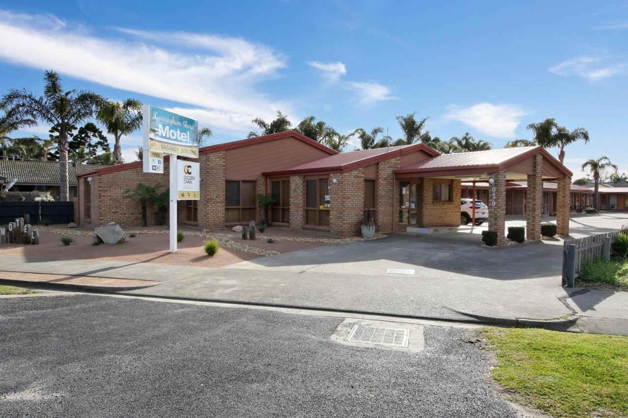 Cunningham Shore Motel Lakes Entrance Exterior photo