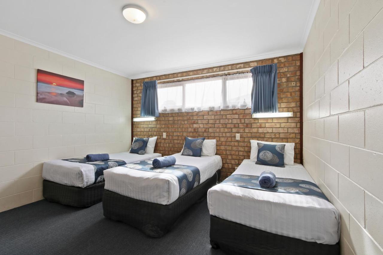 Cunningham Shore Motel Lakes Entrance Exterior photo