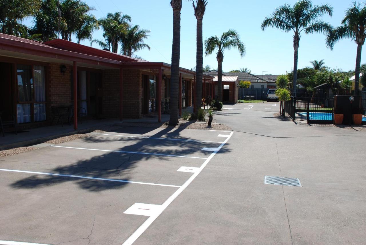 Cunningham Shore Motel Lakes Entrance Exterior photo