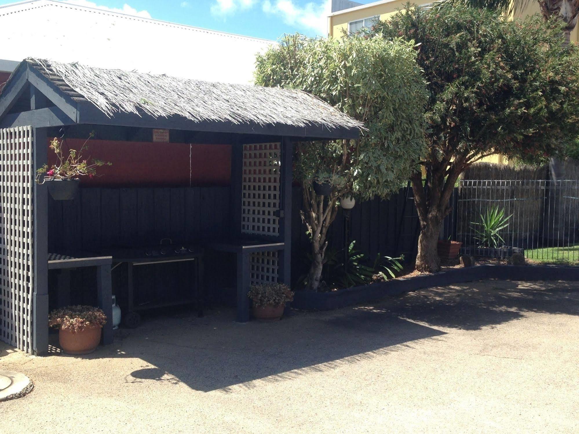 Cunningham Shore Motel Lakes Entrance Exterior photo
