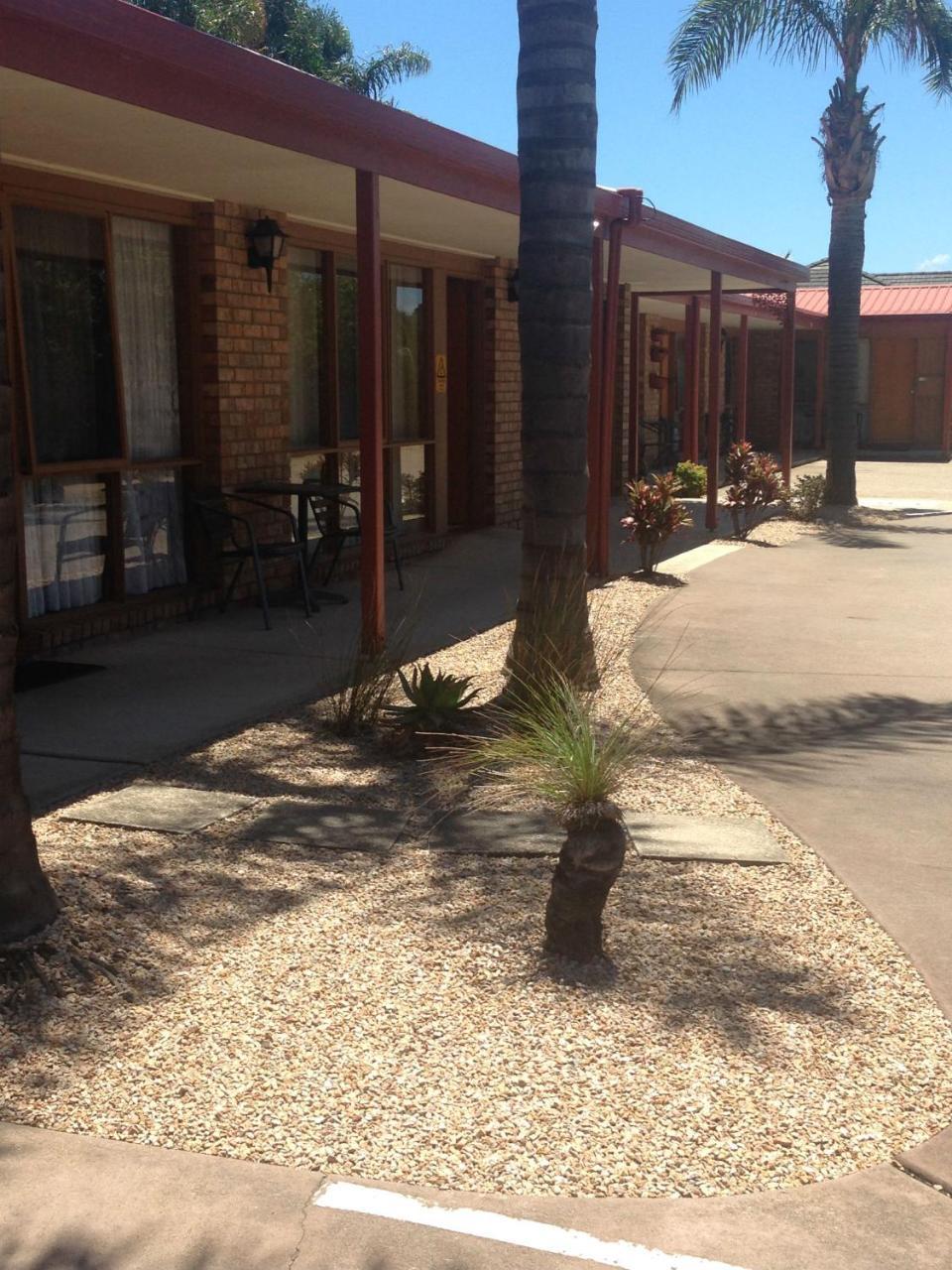 Cunningham Shore Motel Lakes Entrance Exterior photo